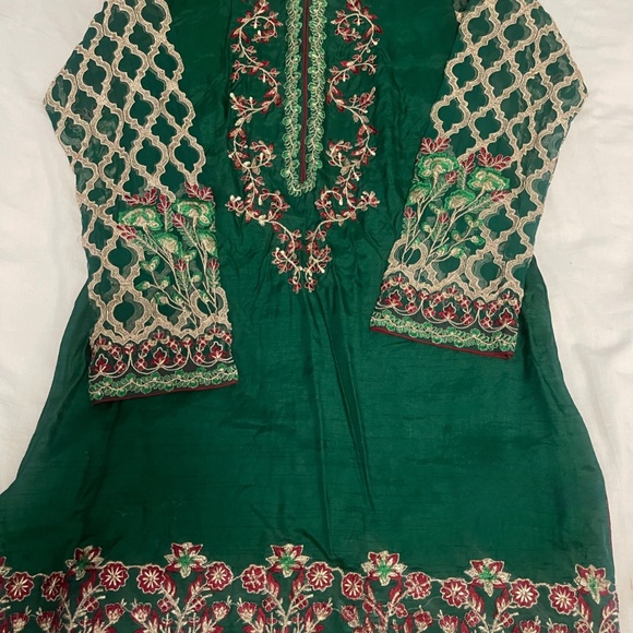 Beautiful 3 pc gharara set - Picture 3 of 3